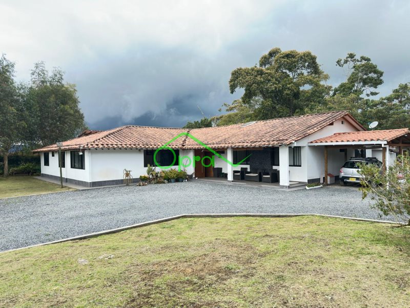 Casa-Finca disponible para Venta en La Ceja Vía La Ceja-La Unión Foto numero 1