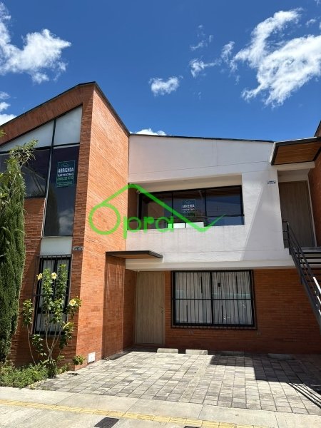 Casa disponible para Arriendo en La Ceja Luna Del Vallés Foto numero 1