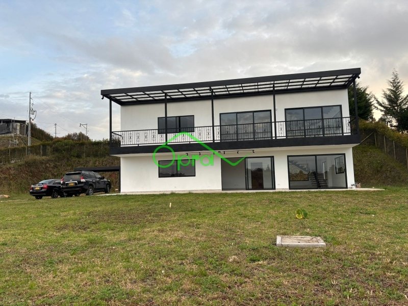 Casa disponible para Venta en Carmen De Viboral El Canada Foto numero 1